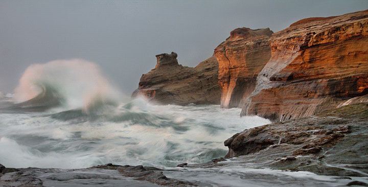 <em>Sandra Gennrich: Ricochet Cape</em>, Kiwanda Pacific City Oregon