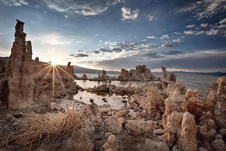<em>Sandy Follett: Tufa-Light</em>, Mono Lake