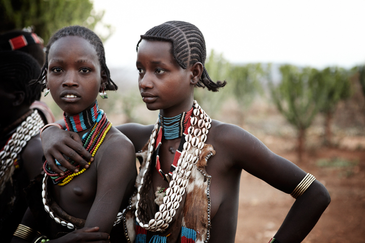 <em>Jason Wyche: Hamar Girls</em>, Ethiopia