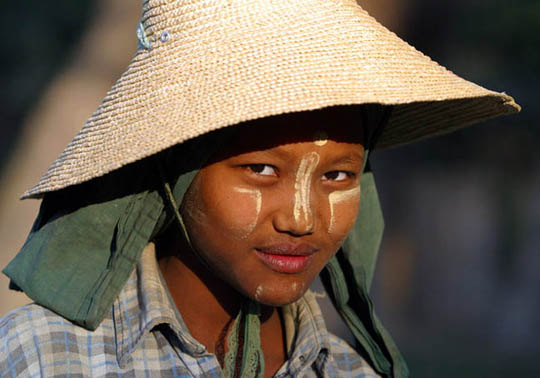 <em>Myanmar</em>, Julia Cumes