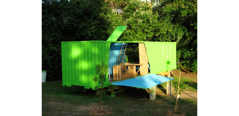 Shipping container house, by SEED