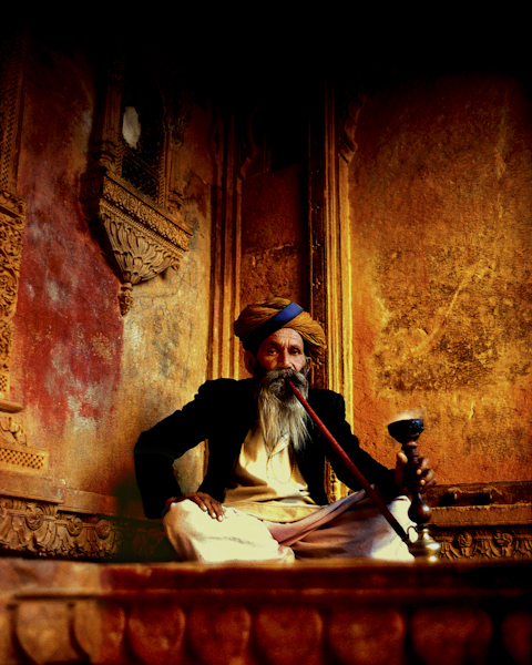 <em>Huka</em>, Charles Harris