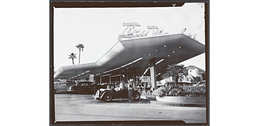 MOBIL GAS STATION Mobil Gas Station by Smith and Williams, Anaheim, CA.  Photograph by Julius Shulman, 1945.  © J. Paul Getty Trust. (Click for Slideshow)