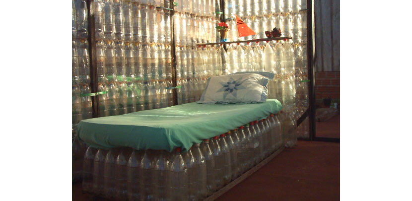 lacase page3 La Casa De Botellas