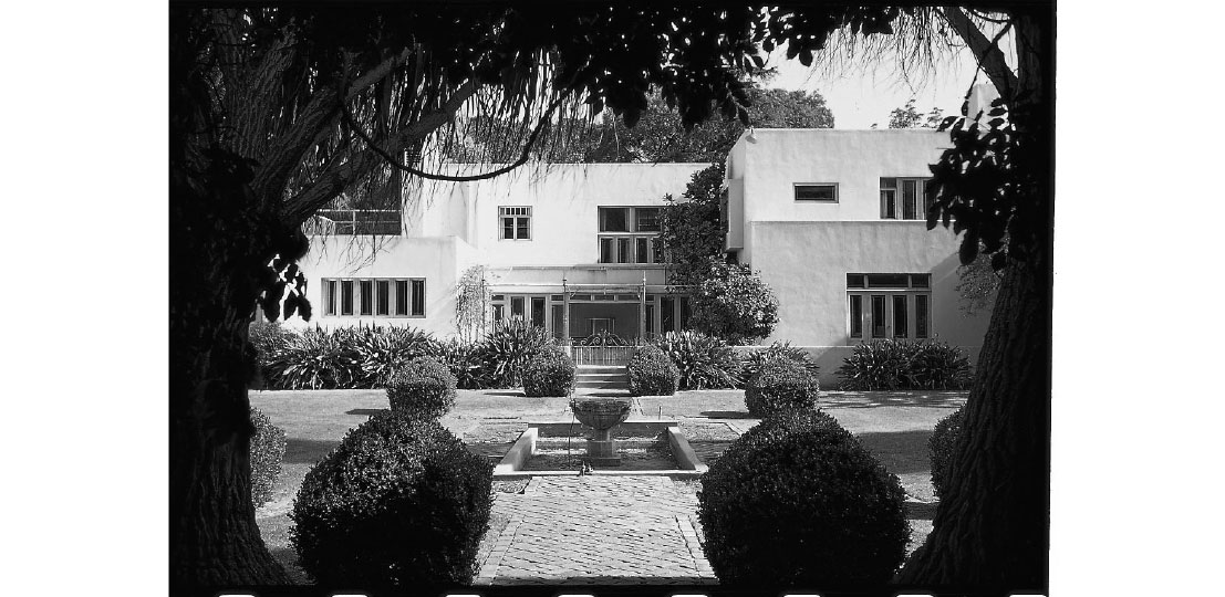 Dodge House, Los Angeles, 1914-16.  Irving Gill.