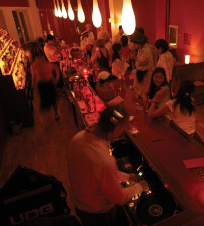 qbar Q Bar