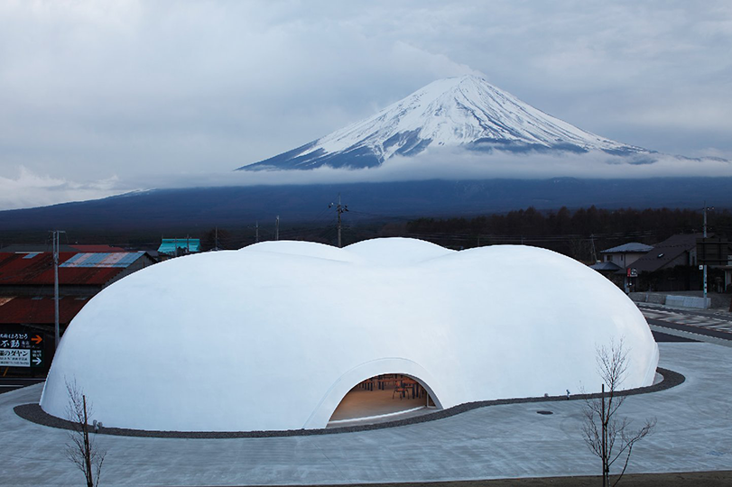 Hoto Fudo, Yamanashi, Japan, 2009.  By Takeshi Hosaka, from <em>The Sky's the Limit.</em>  Copyright Gestalten, 2012.